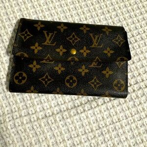 Louis Vuitton Monogram Canvas Pochette Passport Wallet